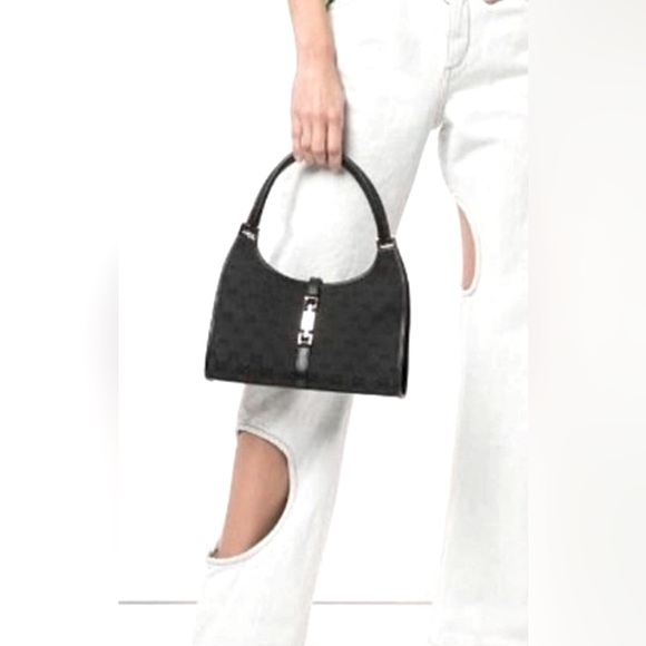 Last Day Sale
Gucci Jackie BLK Canvas w Leather Trim Shoulder Bag - Picture 1 of 8